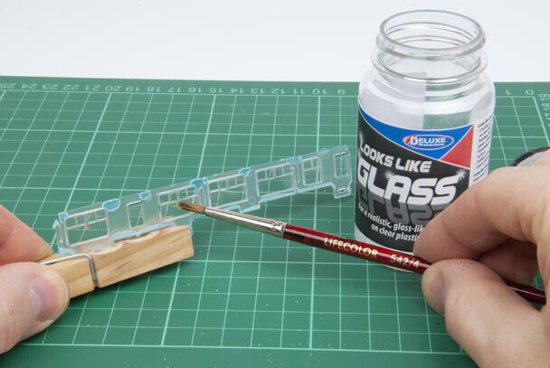 LOOKS LIKE GLASS 100ml transparent gloss on canopies etc BD67 Deluxe Materials