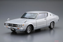Load image into Gallery viewer, Nissan GC111 Skyline HT 2000GTX-E &#39;76 1976 1:24 scale model kit Aoshima 05351
