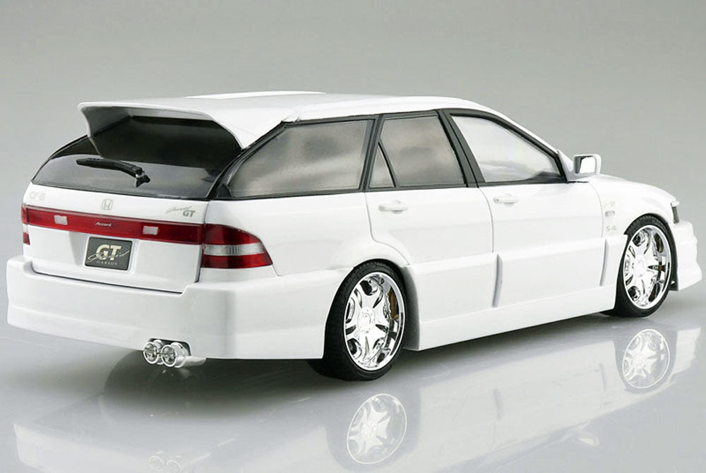 Garson Geraid GT CF6 Honda Accord Wagon 1997 1:24 scale model kit AOSHIMA 05797