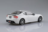 TOYOTA 86 GT86 Crystal White Pearl Snap Together 1:32 scale kit Aoshima 05418