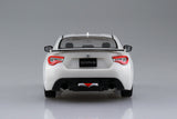 TOYOTA 86 GT86 Crystal White Pearl Snap Together 1:32 scale kit Aoshima 05418