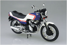 Load image into Gallery viewer, HONDA CBX400F Tri-Colour 1981 Classic Motorcycle 1:12 model kit AOSHIMA 05297
