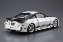 Load image into Gallery viewer, Nissan Z33 Fairlady Z &#39;05 Top Secret 350Z 1:24 scale model kit Aoshima 05364
