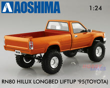 Load image into Gallery viewer, TOYOTA HILUX RN80 LONGBED LIFTUP &#39;95 1:24 scale model kit Aoshima 05802
