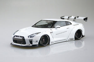 NISSAN R35 GT-R type 1.5 Difiting LibertyWalk 1:24 scale model kit Aoshima 05590