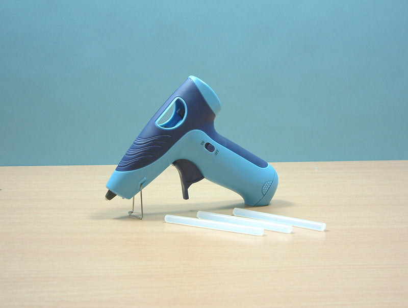 Hot Glue Gun Battery Operated StarTec ST 106 (4AA) 3 Glue Sticks included 74334