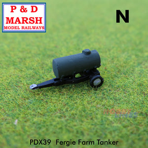 Massey Ferguson FARM TANKER Painted ready to place on farm P&D Marsh N gauge X39