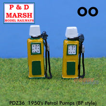Load image into Gallery viewer, 1950s PETROL PUMPS BP STYLE Painted ready to place P&amp;D Marsh OO gauge Z36
